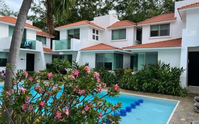 Hotel Villas Maria Isabel