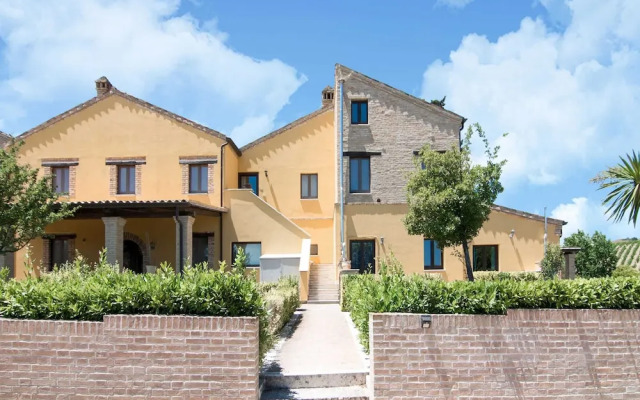 Scenic Apartment in Ascoli Piceno with Hot Tub