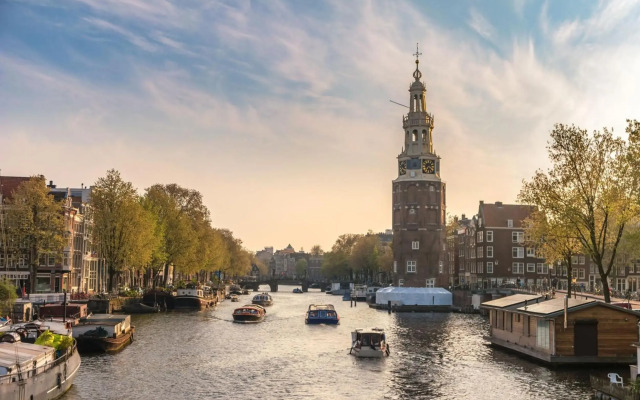 Amsterdam Lake Hotel