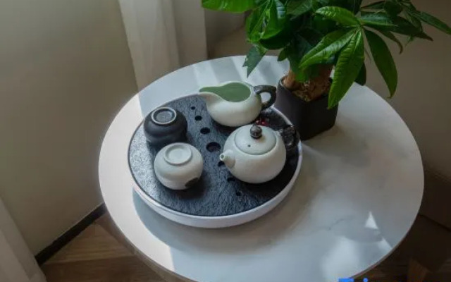 Royeah Hotel