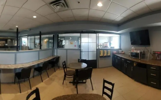 Super 8 Edmonton International Airport