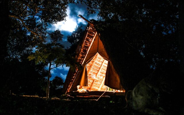 At The Lake - Camp Lagoa