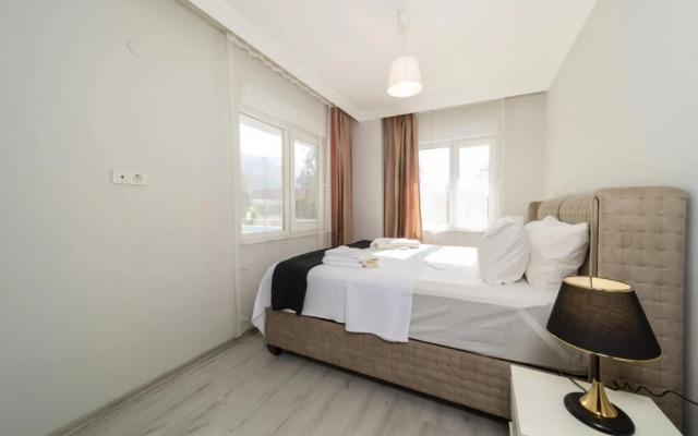 Flat With Shared Pool and Balcony in Konyaaltii