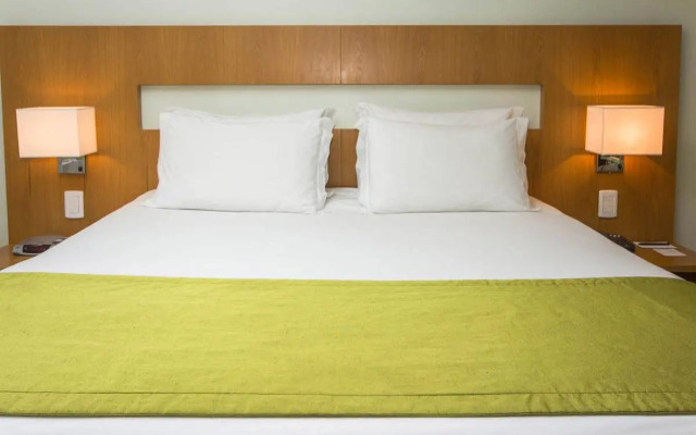 Naoum Hotel