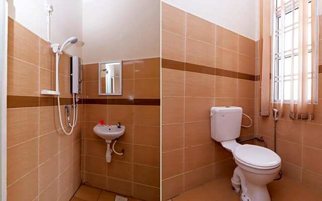 OYO 89536 Hazris Hotel