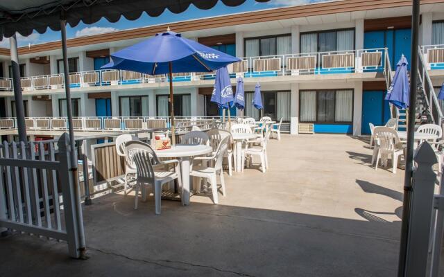 Windjammer Motor Inn