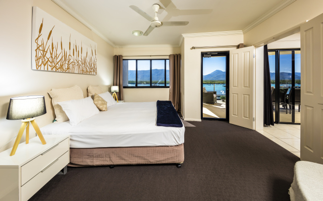 Jack & Newell Holiday Apartments