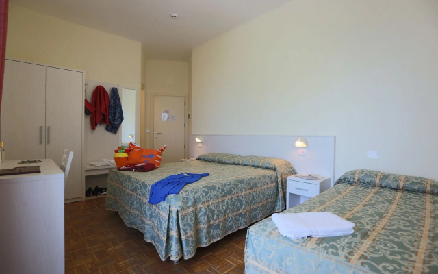 Family Hotel Marina Beach