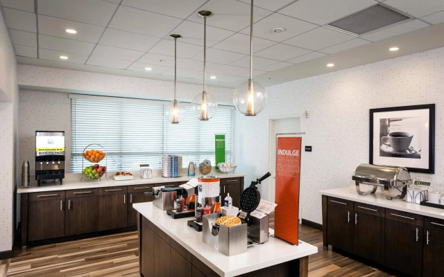 Hampton Inn & Suites by Hilton Seattle/Northgate