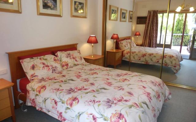 Mast Gully Gardens Bed & Breakfast