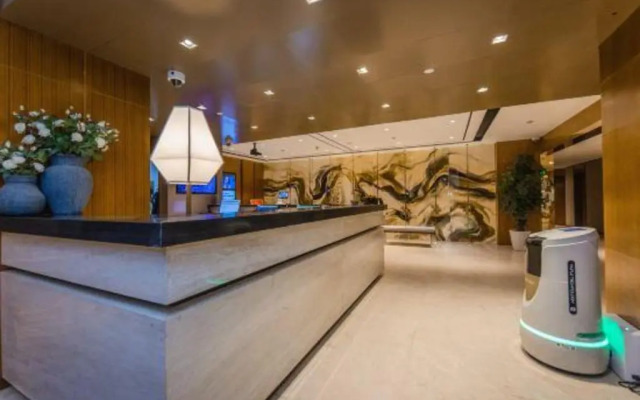 Yitel Premium (Shanghai Wujiaochang Metro Station)