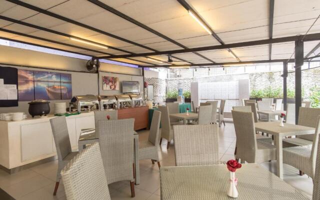Capital O 399 Kelayang Beach Hotel
