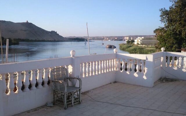 Taharka Nubian House