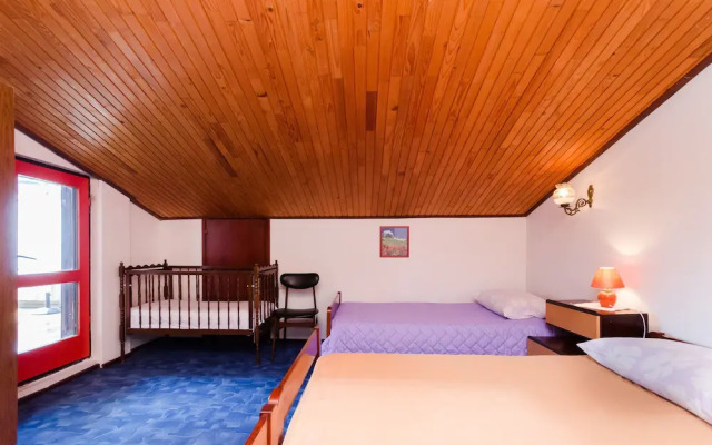 Apartments Mandica