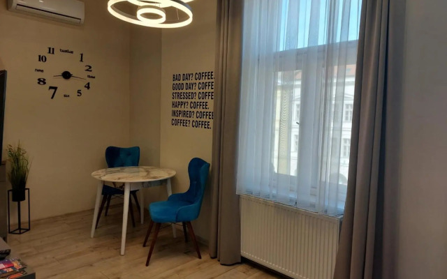 Silver Dawn Apartments