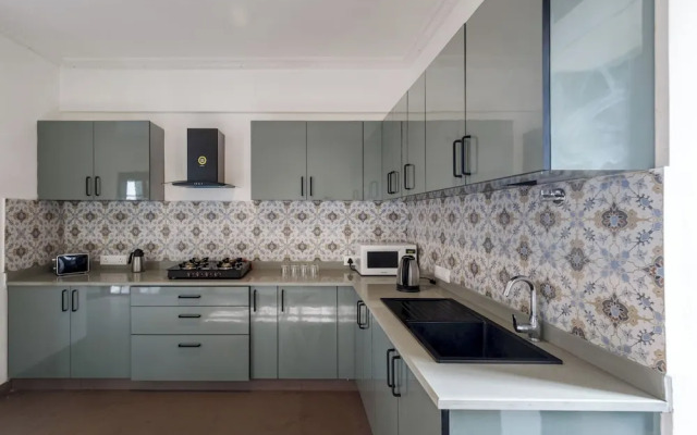 Amber Apartment 103 by Stayjade