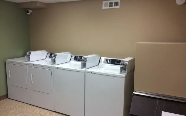 East Hills INN and SUITES