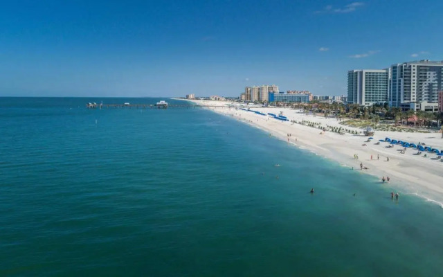 Waterfront Breeze Condo Condo
