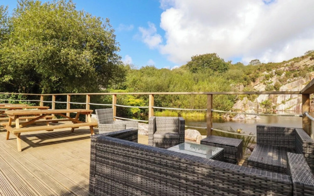 Tickeydoo, Tor Down Quarry