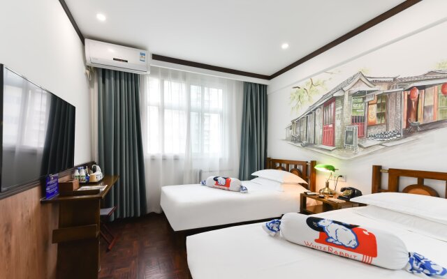 Nostalgia Hotel Beijing Yonghe Lama