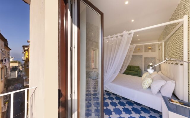 Luxury&Romantic Apartment with Balcony in Sorrento