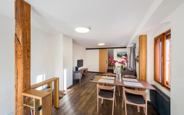 Modern Apartment in a Picturesque 15th-Century Building
