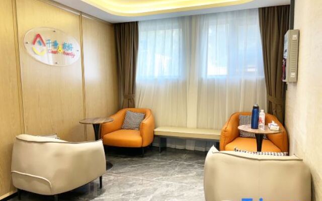 Super 8 Hotel (The Grand Canal CBD, Beijing Tongzhou)