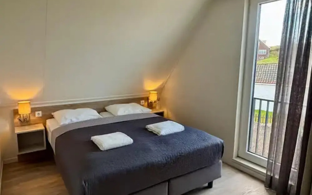 Cozy 4-person Lodge in Tiny House Style