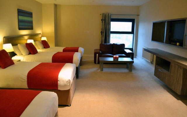 Carrick Plaza Suites