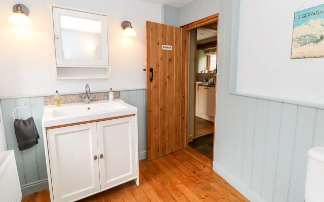 Kempshill Cottage
