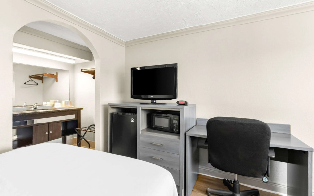 Econo Lodge Galveston Seawall