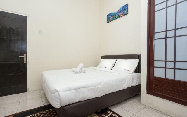 Sky Inn Syariah Mastrip 1 Surabaya by Reddoorz