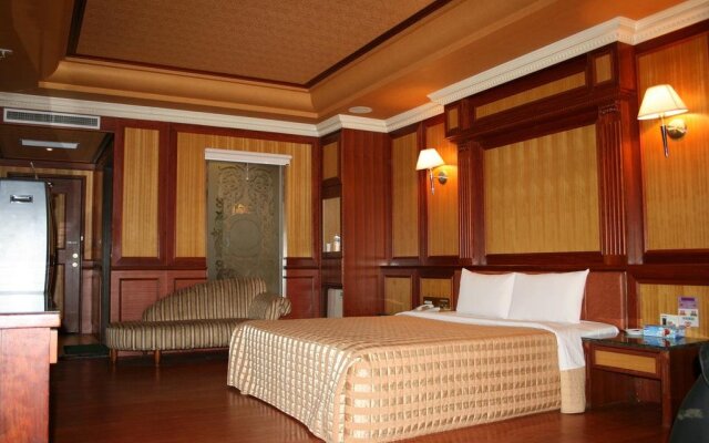 Love-Shu Business Motel