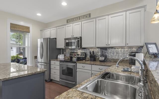 1285 Laurel Grove 'seabatical'