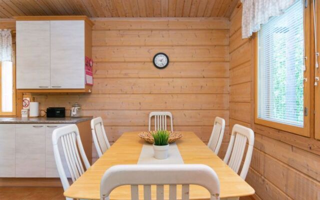 Hot pool cottage iitu