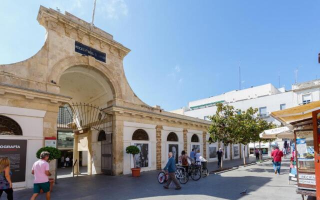 Apartamentos LOTO y LIZ by Cadiz4Rentals