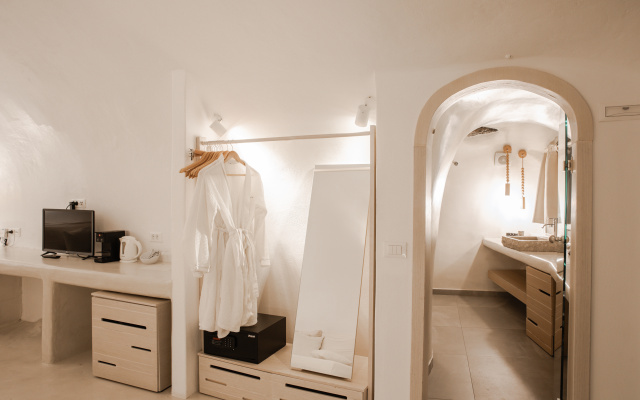 Athina Suites