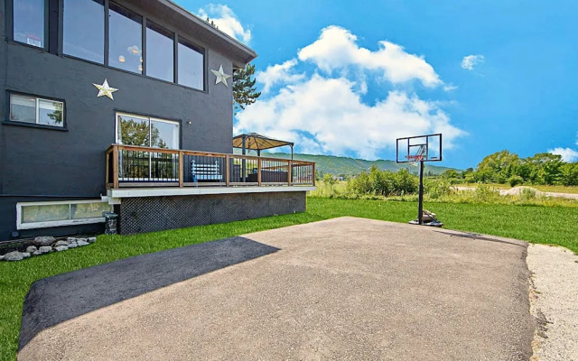 Rustic 5BR Escape  Sauna Hot Tub