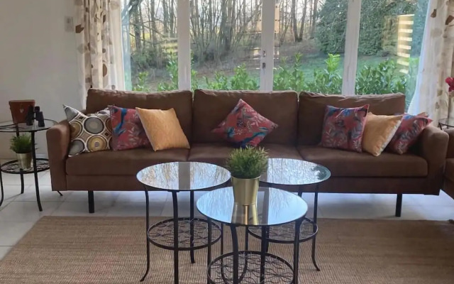 Spacious Villa with Hot Tub & Sauna in Ardennes