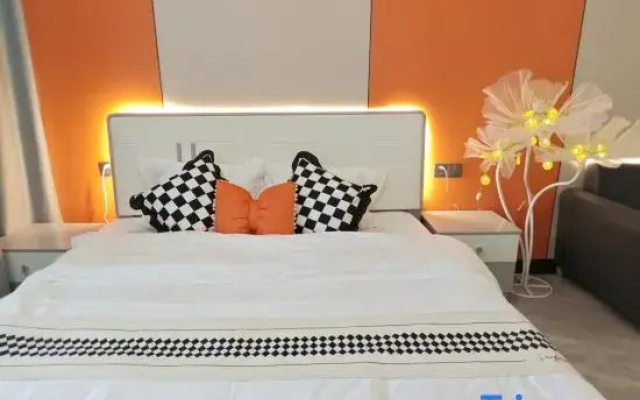 Meet Apartment (Jiuhua Square Branch)