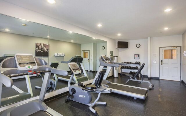 Country Inn & Suites by Radisson, Lewisville, TX