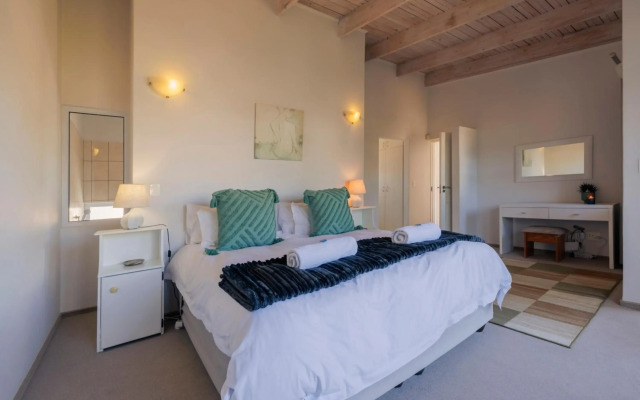 Waterfront Cottage B3