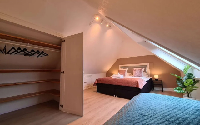Spacious And Modern 3-bedroom Near Center, Free Parking