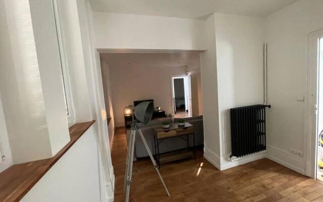 Superbe appartement rénové avec parking gratuit