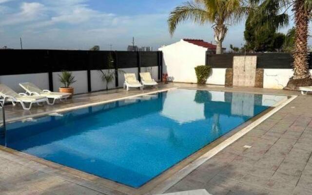 Beautiful 5 bed Villa with Pool