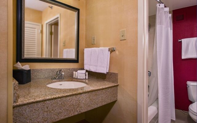 Courtyard Richmond West