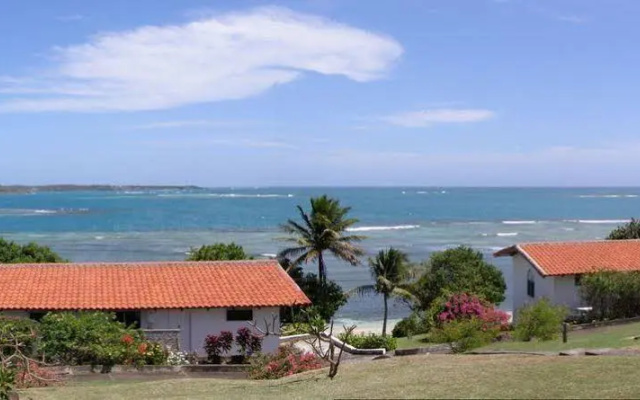 Coral Cove Cottages and Apartments — фото 2