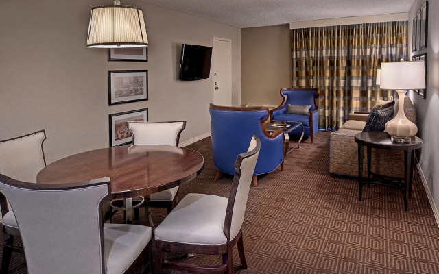 Sheraton Westport Chalet Hotel St. Louis