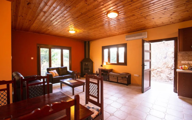 Satori Hut - Hostel