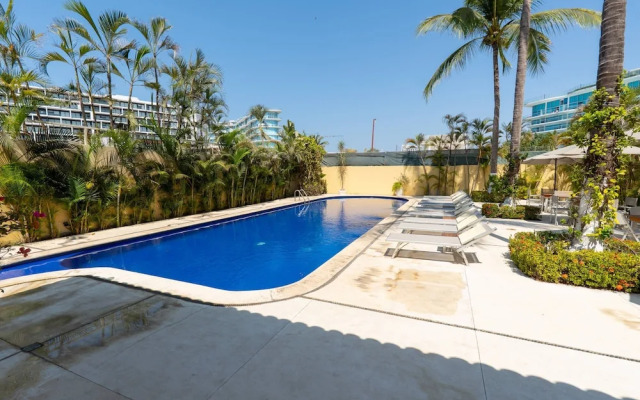 Sleeps 10 Views Beach 1 Block